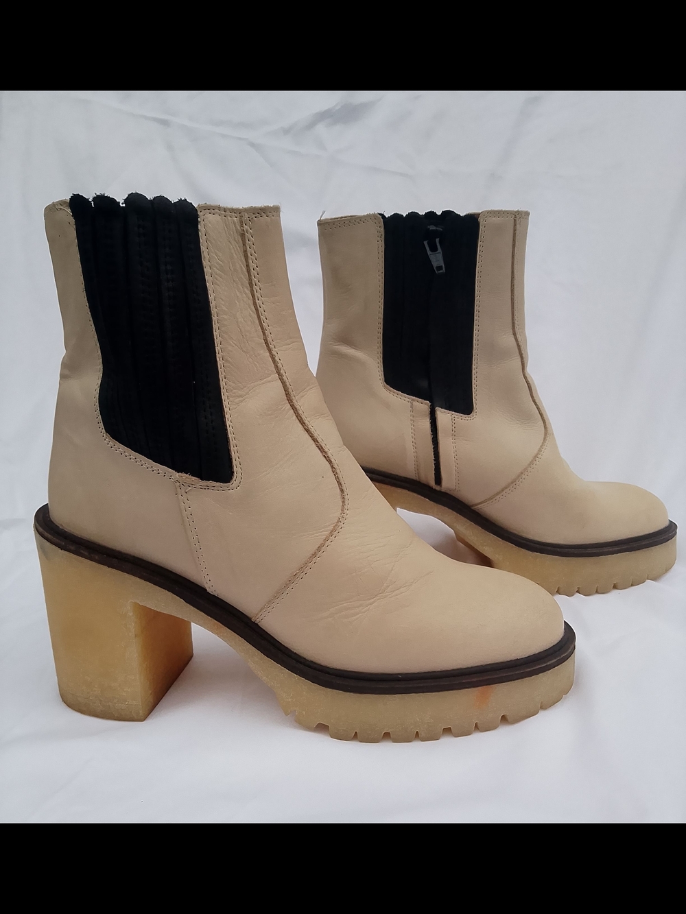 Free People James Chelsea Ice Leather Clear Lug Sole Ankle Boot Size 7
